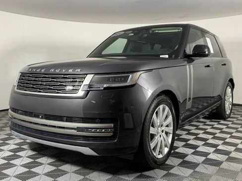 Used 2024 Land Rover Range Rover SE AWD/4WD image 2