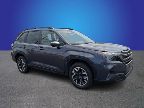 Used 2025 Subaru Forester Premium AWD/4WD image 2