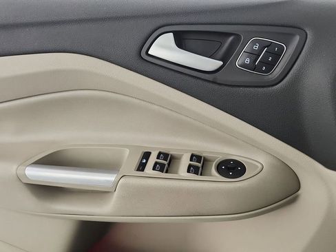 Used 2018 Ford Escape Titanium image 15