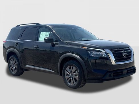 New 2025 Nissan Pathfinder SV image 7