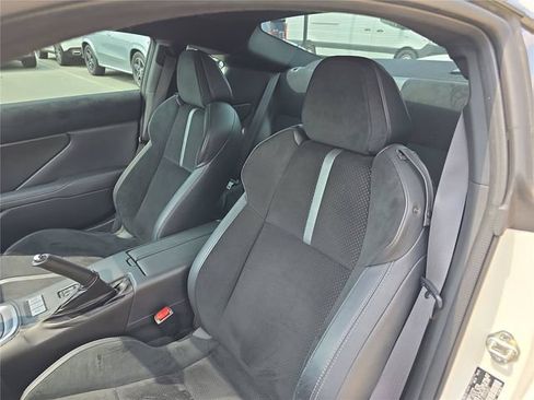 Used 2023 Toyota GR86 Premium RWD image 16