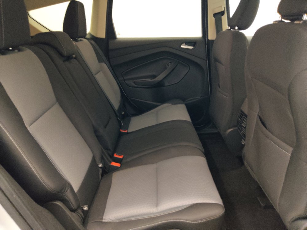 Used 2018 Ford Escape SE FWD image 19
