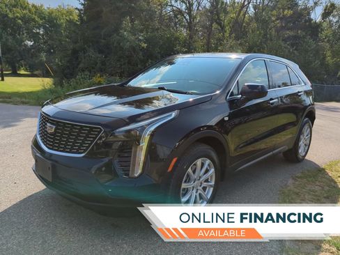 Used 2023 Cadillac XT4 Luxury w/ Cold Weather Package image 1
