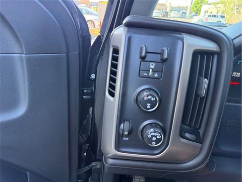 Used 2018 GMC Sierra 2500 Denali w/ Duramax Plus Package AWD/4WD image 30