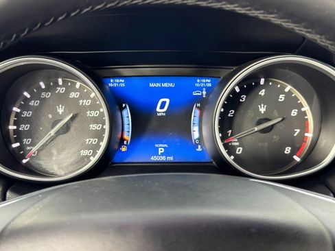 Used 2019 Maserati Levante image 20