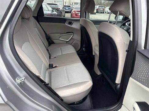 Certified 2022 Kia Soul LX image 11