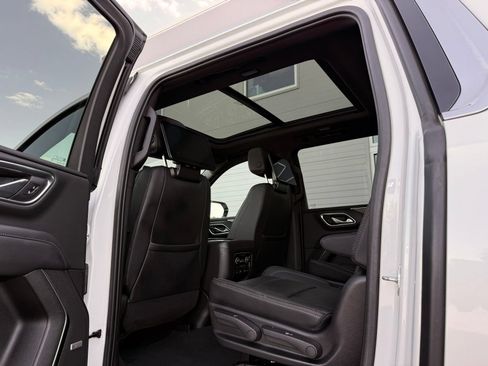 Used 2021 Chevrolet Suburban High Country AWD/4WD image 30