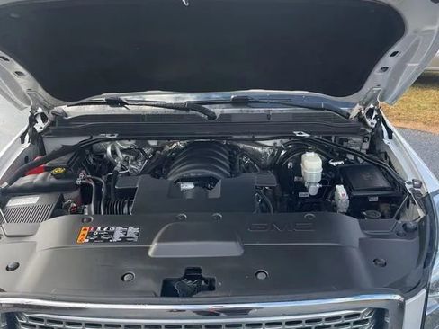 Used 2017 GMC Yukon Denali w/ Open Road Package image 23