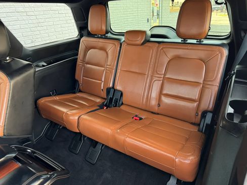 Used 2020 Lincoln Navigator Reserve w/ Luxury Package AWD/4WD image 20
