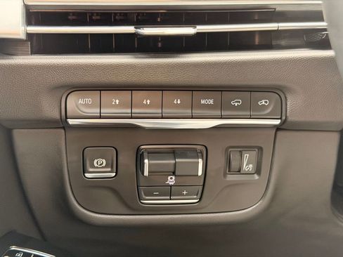 Used 2025 Cadillac Escalade Sport w/ Touring Package AWD/4WD image 32