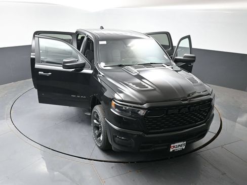 New 2026 RAM 1500 Express AWD/4WD image 49