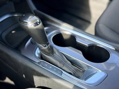 Used 2019 Chevrolet Malibu LT FWD image 16