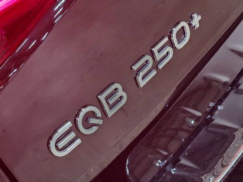 Used 2023 Mercedes-Benz EQB 250+ image 25