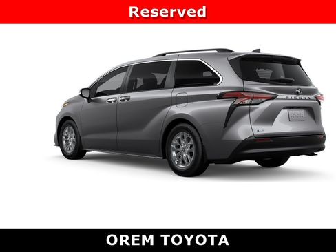 New 2026 Toyota Sienna XLE FWD image 6