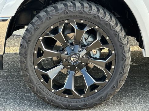 Used 2015 RAM 1500 Laramie w/ Convenience Group RWD image 35