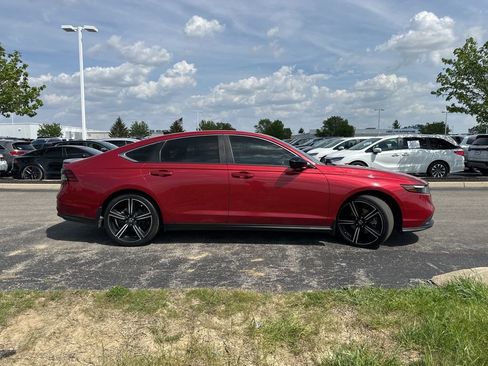 Used 2023 Honda Accord Sport image 11