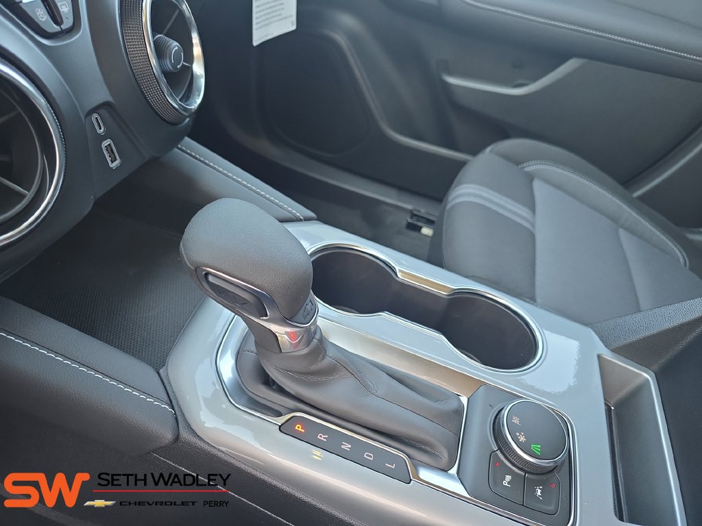 New 2026 Chevrolet Blazer LT w/ Midnight/Sport Edition FWD image 26