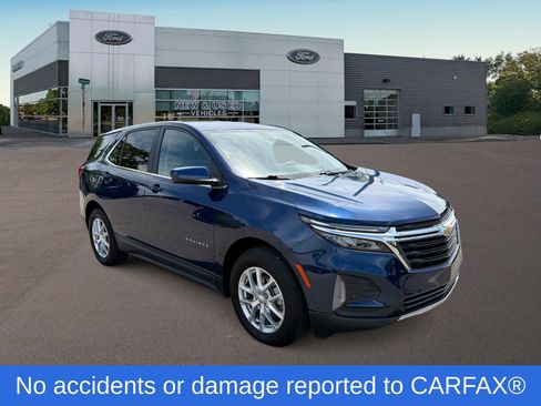 Used 2023 Chevrolet Equinox LT FWD image 2