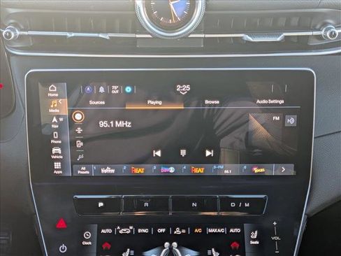 Used 2024 Maserati Grecale GT image 12