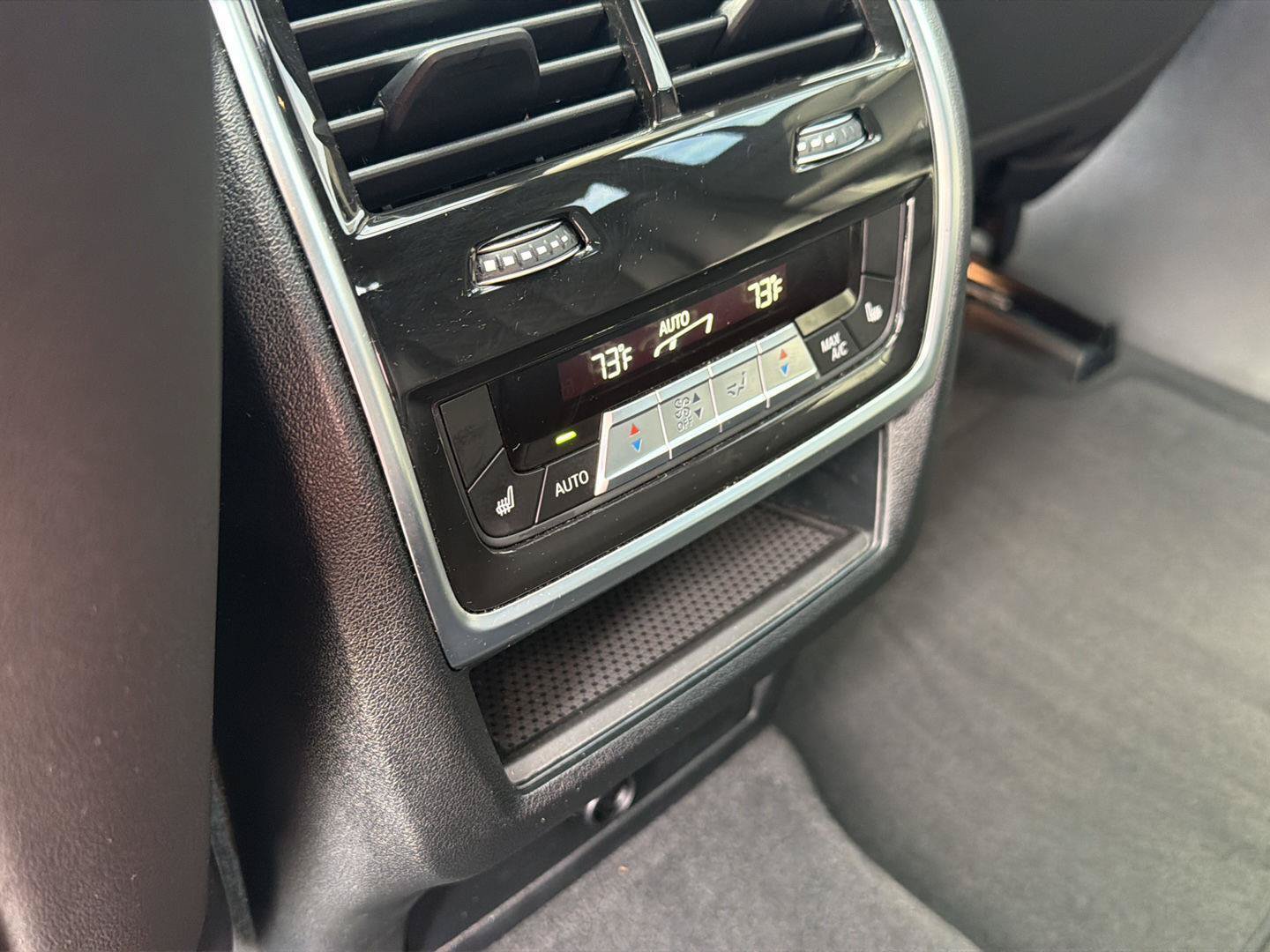 Used 2023 BMW X6 xDrive40i w/ M Sport Package AWD/4WD image 11