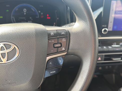 Used 2025 Toyota Camry LE FWD image 23
