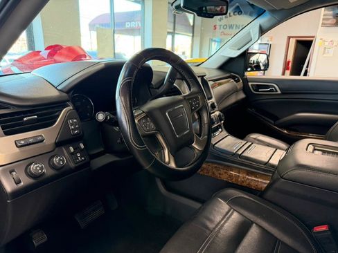 Used 2016 GMC Yukon Denali image 23