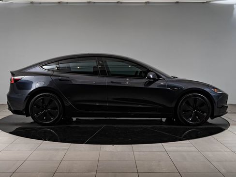 Used 2024 Tesla Model 3 Long Range RWD image 11