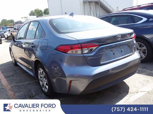 Used 2024 Toyota Corolla LE FWD image 4