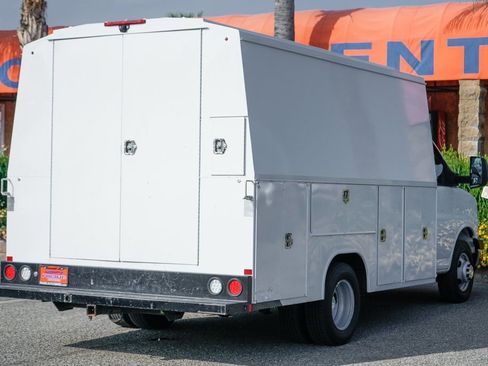 Used 2021 Chevrolet Express 3500 w/ Power Convenience Package image 9