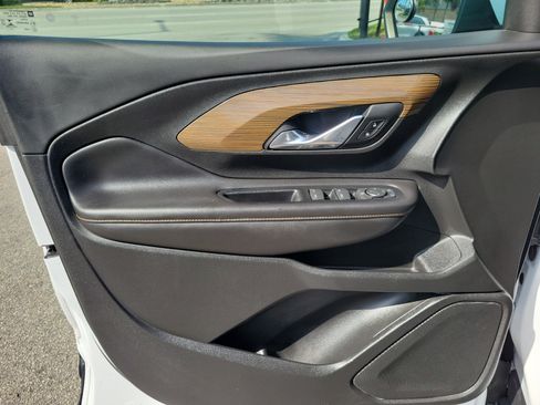 Used 2020 GMC Terrain SLE FWD image 22