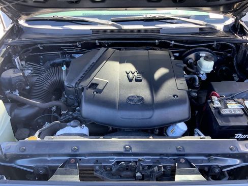 Used 2015 Toyota Tacoma PreRunner RWD image 9