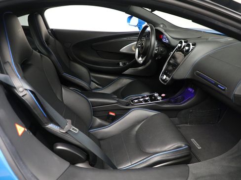 Used 2021 McLaren GT RWD image 25