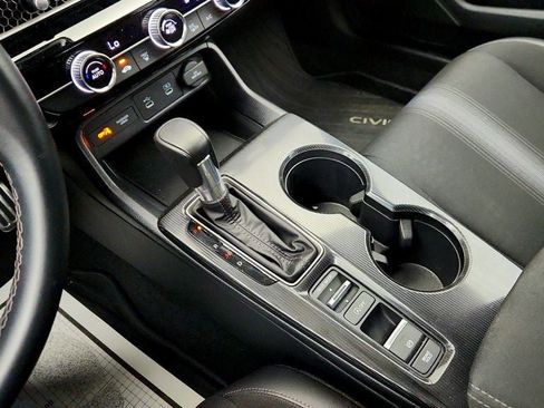 Used 2025 Honda Civic Sport image 16