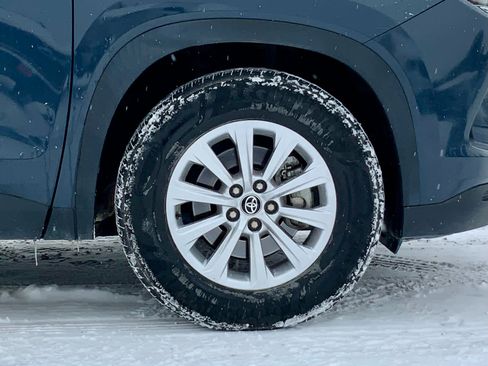 Used 2024 Toyota Grand Highlander XLE image 16