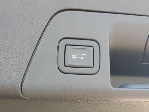 Certified 2023 Buick Envision Avenir AWD/4WD image 9