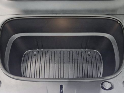 Used 2026 Tesla Model Y Long Range image 40