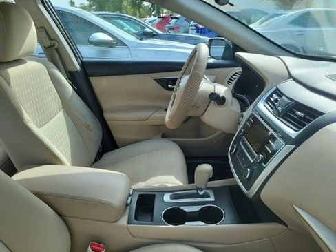 Used 2017 Nissan Altima 2.5 S w/ Power Driver Seat Package FWD image 2