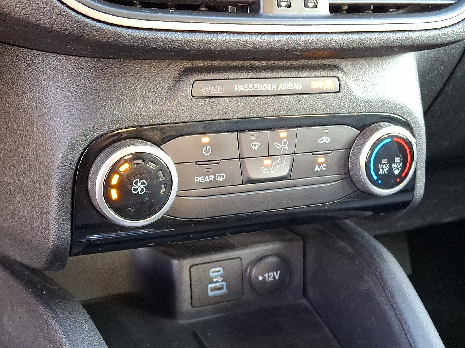 Certified 2022 Ford Escape SE AWD/4WD image 16