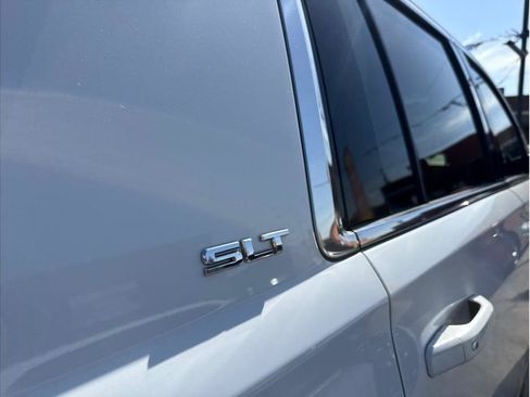Used 2019 GMC Yukon XL SLT AWD/4WD image 14