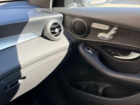 Used 2022 Mercedes-Benz GLC 300 4MATIC w/ AMG Line image 33