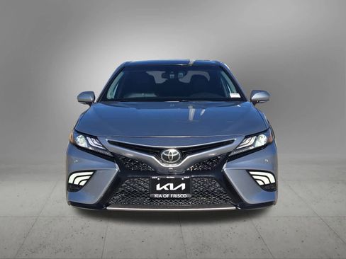 Used 2019 Toyota Camry XSE image 9