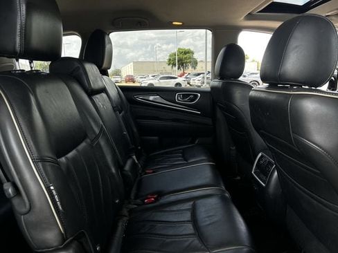 Used 2019 INFINITI QX60 Luxe w/ Essential Package FWD image 32