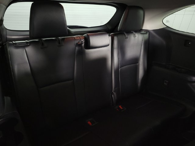 Used 2021 Toyota Highlander XLE FWD image 16
