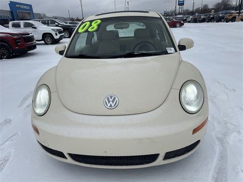 Used 2008 Volkswagen Beetle S image 6
