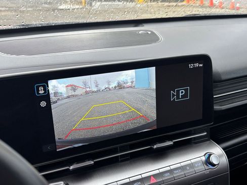 Used 2025 Hyundai Kona SEL image 17