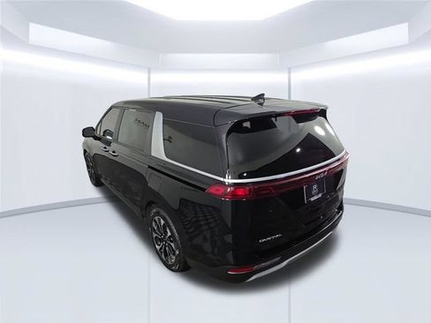 Used 2024 Kia Carnival EX FWD image 39