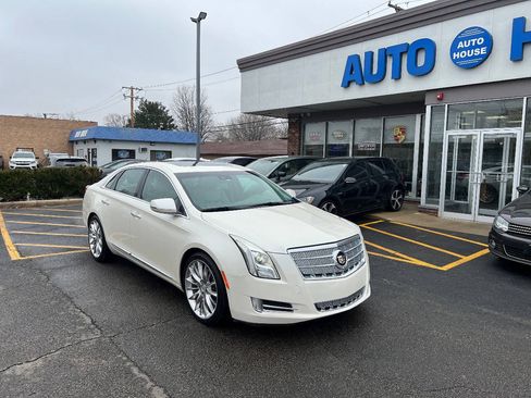 Used 2013 Cadillac XTS Platinum AWD/4WD image 4