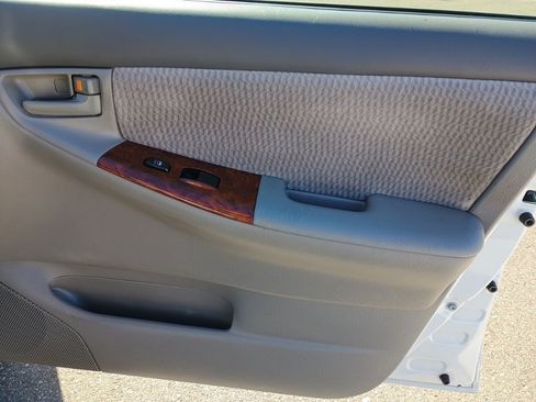 Used 2006 Toyota Corolla CE image 21