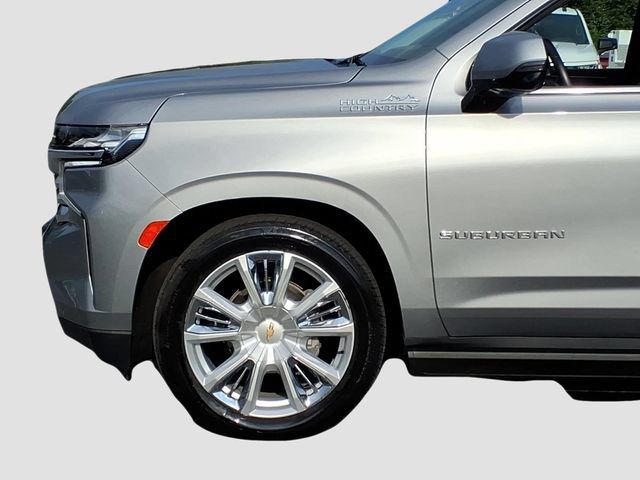 Used 2024 Chevrolet Suburban High Country AWD/4WD image 12