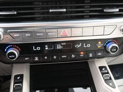 Used 2022 Kia Telluride EX w/ EX Premium Package AWD/4WD image 15